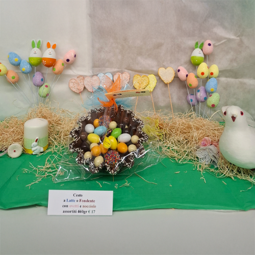 Cesto a Latte o Fondente con ovetti e nocciole assortiti 460 gr