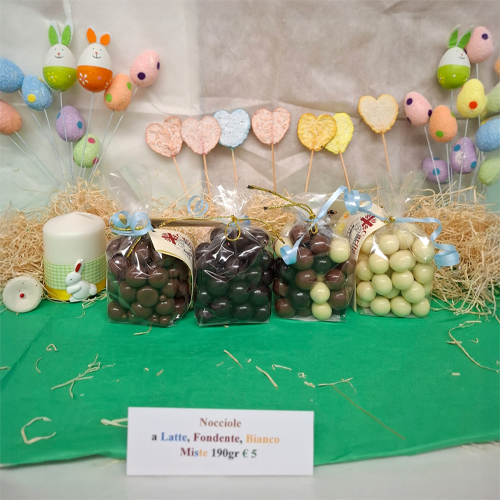 Nocciole ricoperte cioccolato 190gr